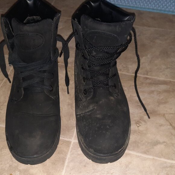 Timberlands - Picture 2 of 6